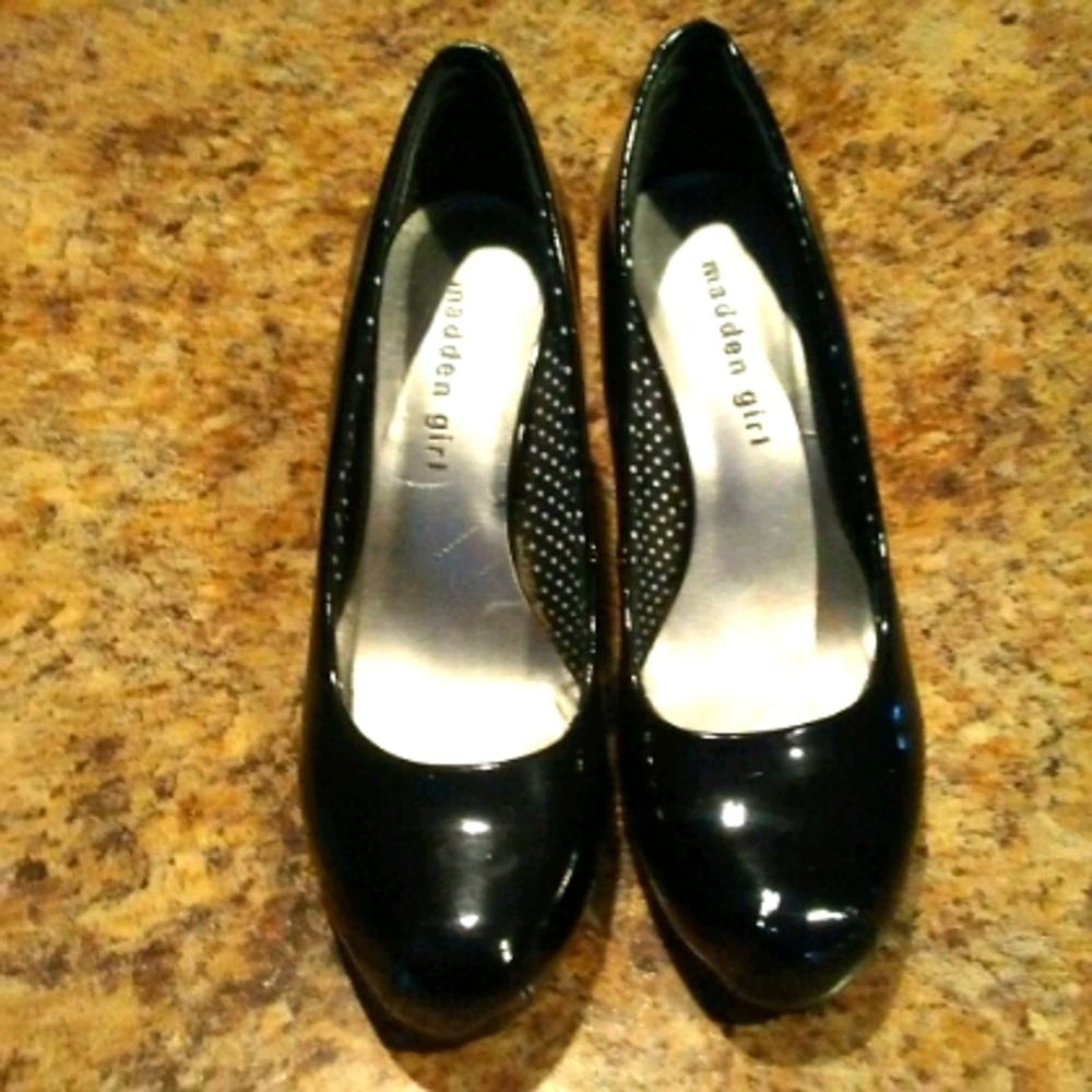 Madden Girl Black Patent Pumps